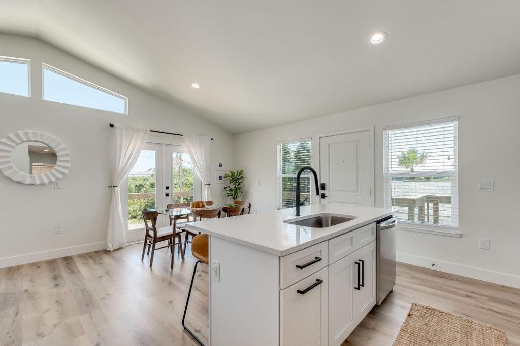 Bright New Beach House With In- Law Suite -- 2 Blocks To Beach! Сейнт-Огастін Екстер'єр фото